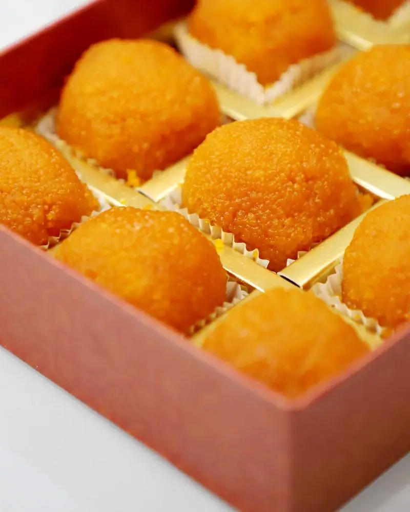 Motichoor laddoo boxed in paper cases